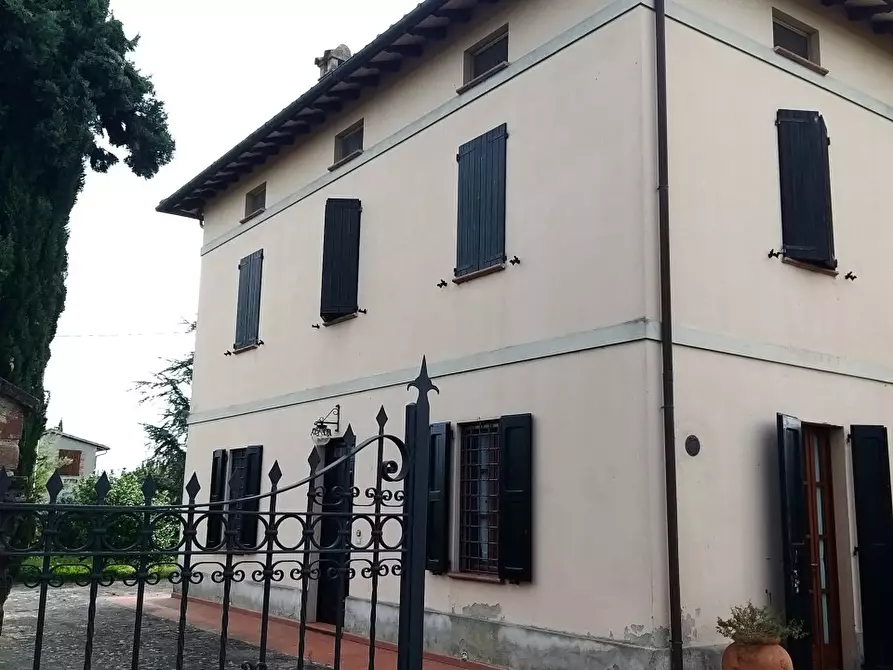 Immagine 1 di Villa in vendita  in Via Soccorso a Castiglione Del Lago