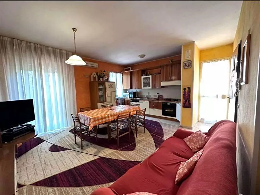 Immagine 1 di Appartamento in vendita  in via ravenna 84 a Bellaria-Igea Marina