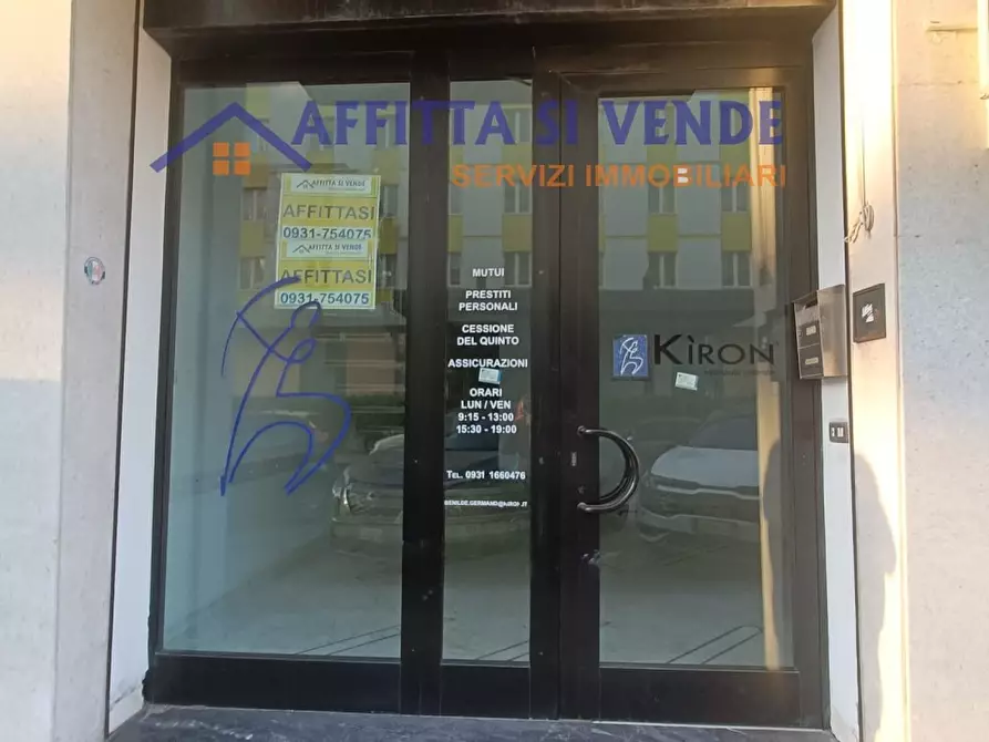 Immagine 1 di Negozio in affitto  in Via Ticino a Siracusa