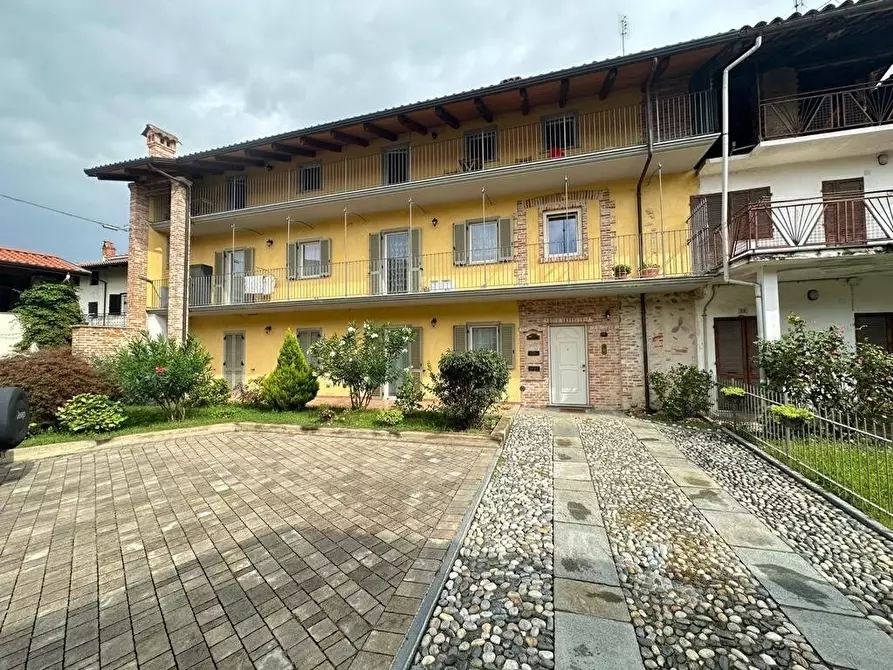 Immagine 1 di Appartamento in vendita  in via Garibaldi a Alpette
