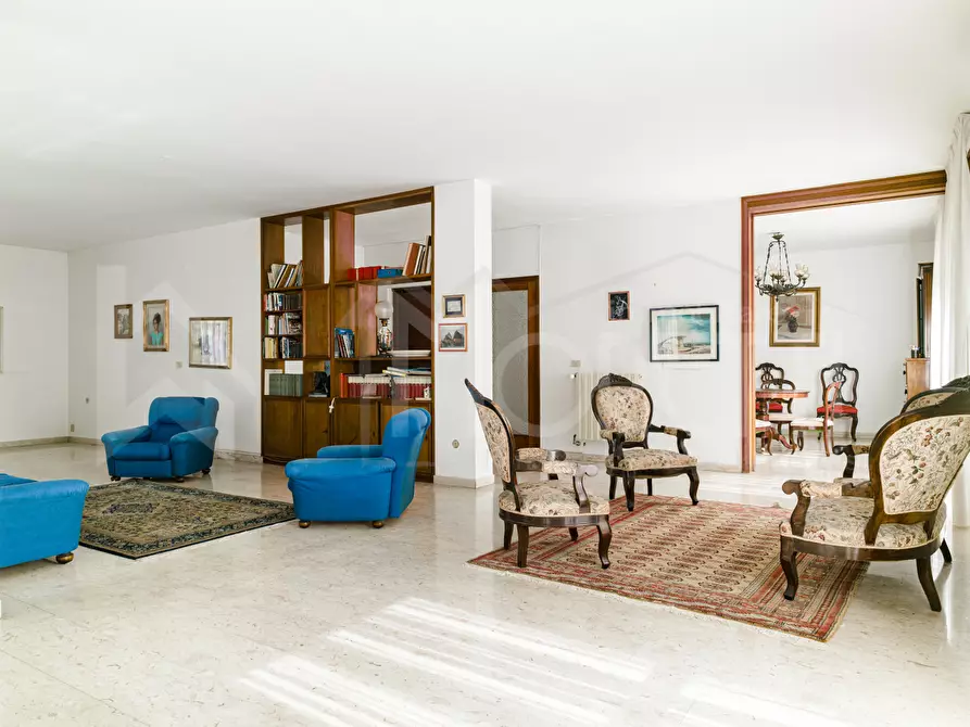 Immagine 1 di Appartamento in vendita  in Via Calzabigi a Livorno