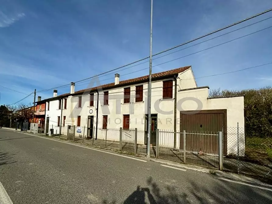 Immagine 1 di Casa indipendente in vendita  in Via Giosuè Carducci a Ceregnano