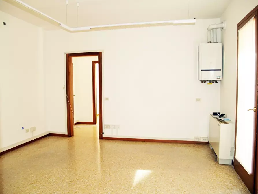 Immagine 1 di Ufficio in affitto  a Arzignano