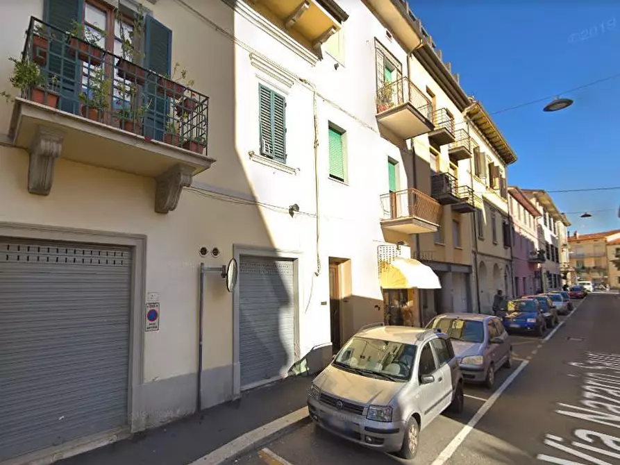 Immagine 1 di Negozio in affitto  a Arezzo