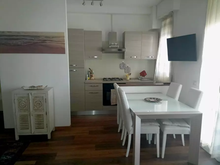 Immagine 1 di Appartamento in vendita  in via marina a Borghi