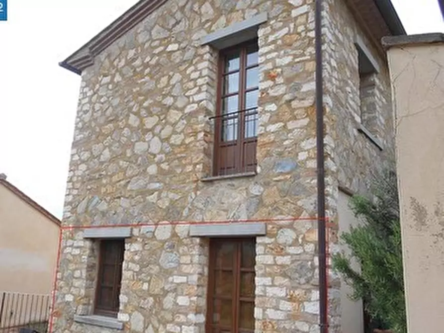 Immagine 1 di Appartamento in vendita  in Via Palmiro Togliatti a Gaiole In Chianti