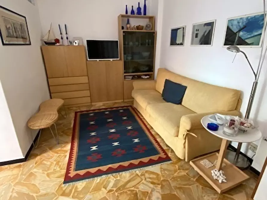 Immagine 1 di Appartamento in affitto  in Via Bardineto a Finale Ligure