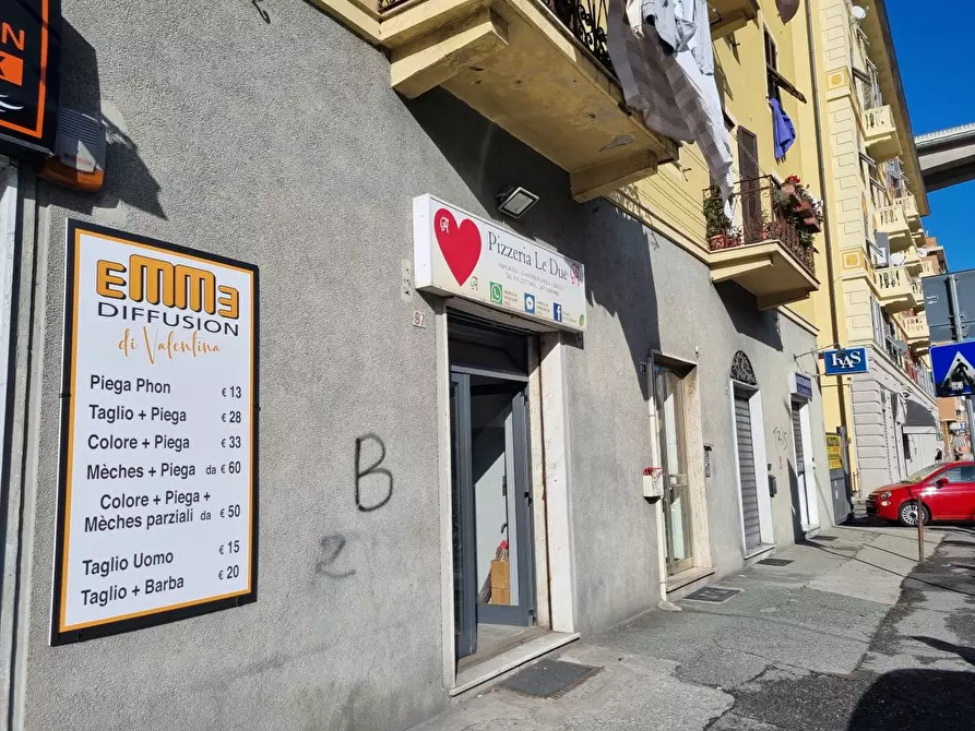Immagine 1 di Negozio in affitto  in Via Piacenza a Genova