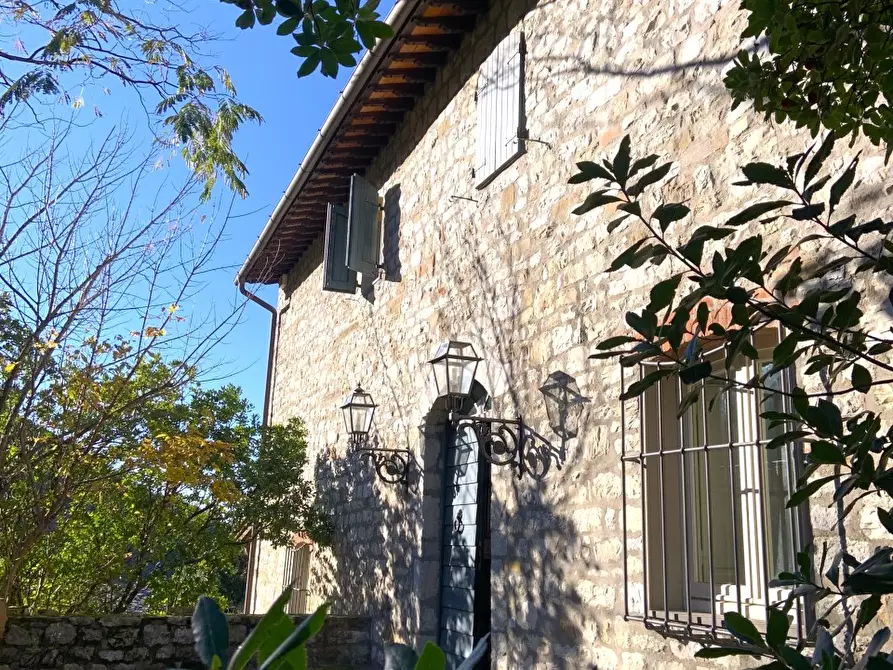 Immagine 1 di Villa in vendita  in Via di Faltugnano a Vaiano