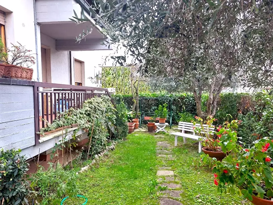 Immagine 1 di Appartamento in vendita  in Via Bologna a Prato
