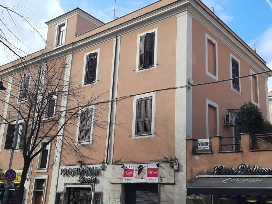 Immagine 1 di Appartamento in vendita  in Via Empolitana a Tivoli