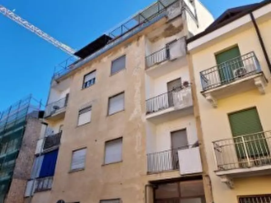 Immagine 1 di Appartamento in vendita  in Via Goito a Novara