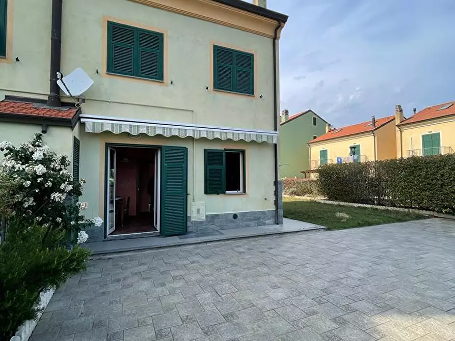 Immagine 1 di Villa in vendita  in Via Molineri a Balestrino