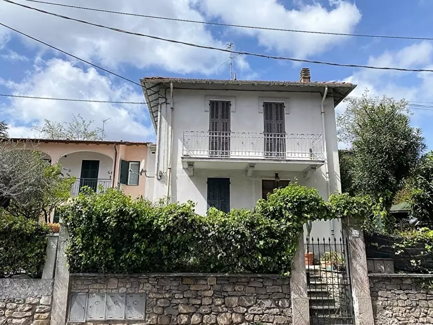 Immagine 1 di Appartamento in vendita  in Via Roma a San Bartolomeo Al Mare
