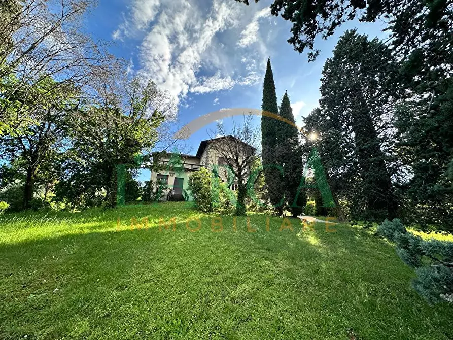 Immagine 1 di Casa indipendente in vendita  a Iseo