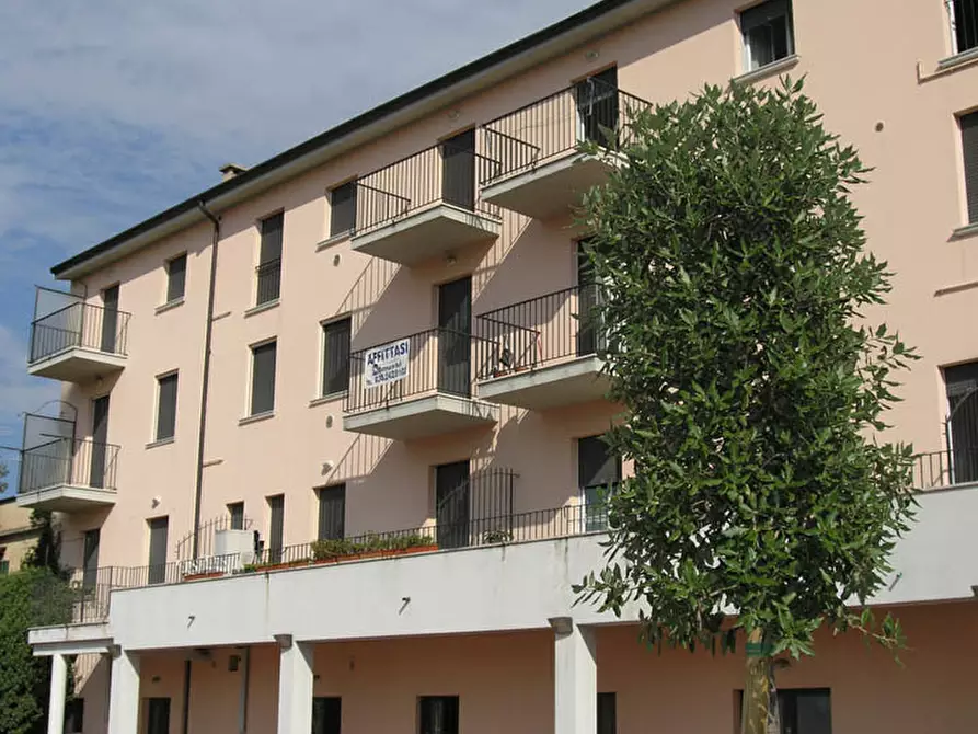 Immagine 1 di Appartamento in affitto  a Brescia
