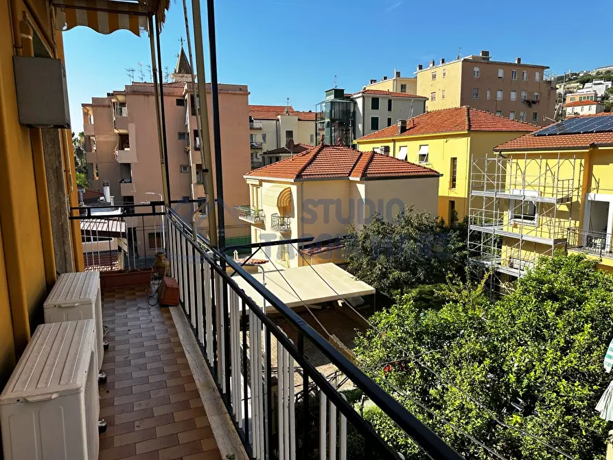 Immagine 1 di Appartamento in vendita  in Via Cristoforo Colombo a Taggia