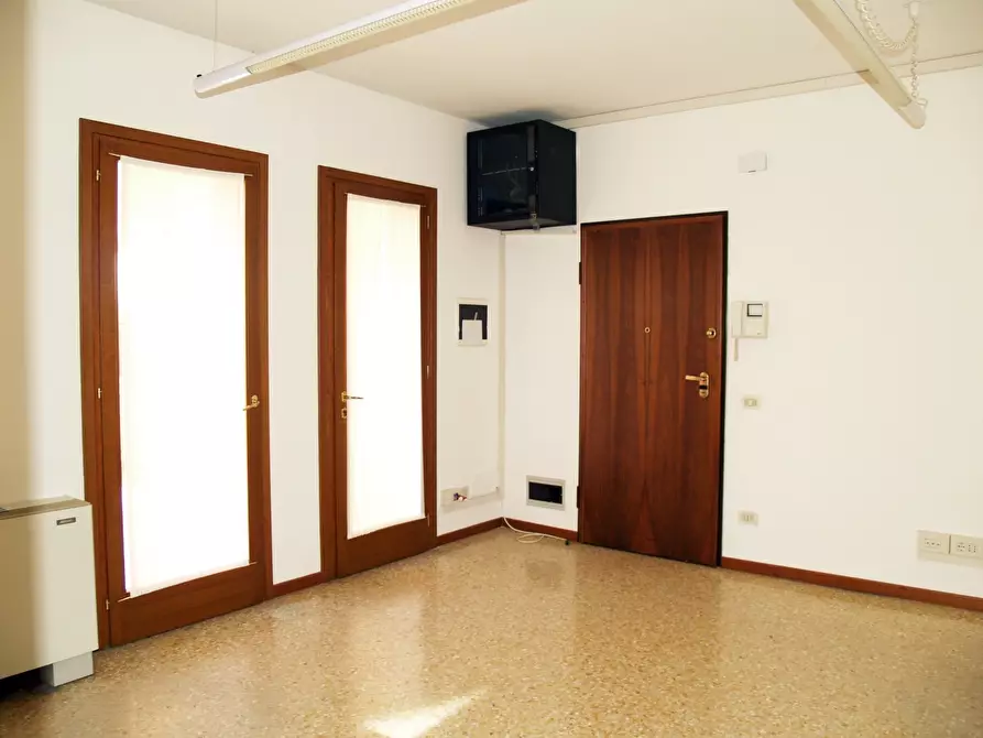Immagine 1 di Ufficio in vendita  a Arzignano