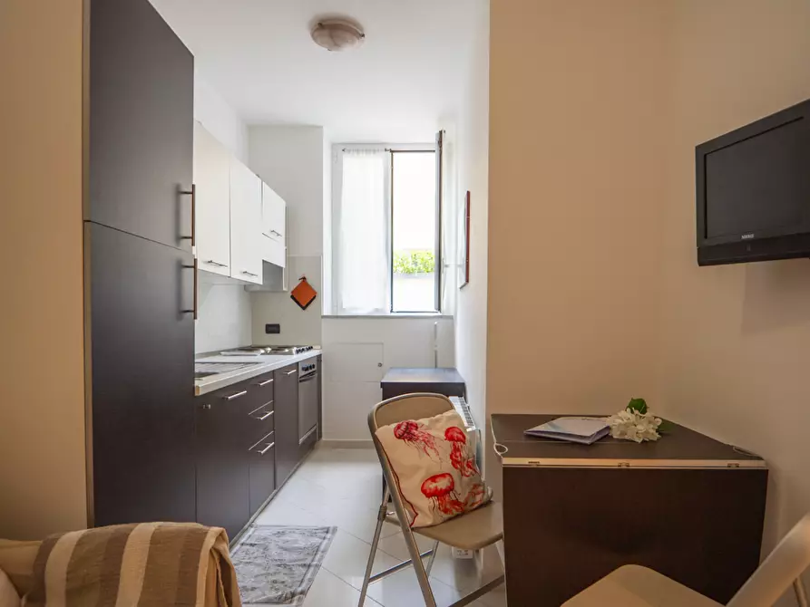 Immagine 1 di Appartamento in vendita  in via roma a Alassio