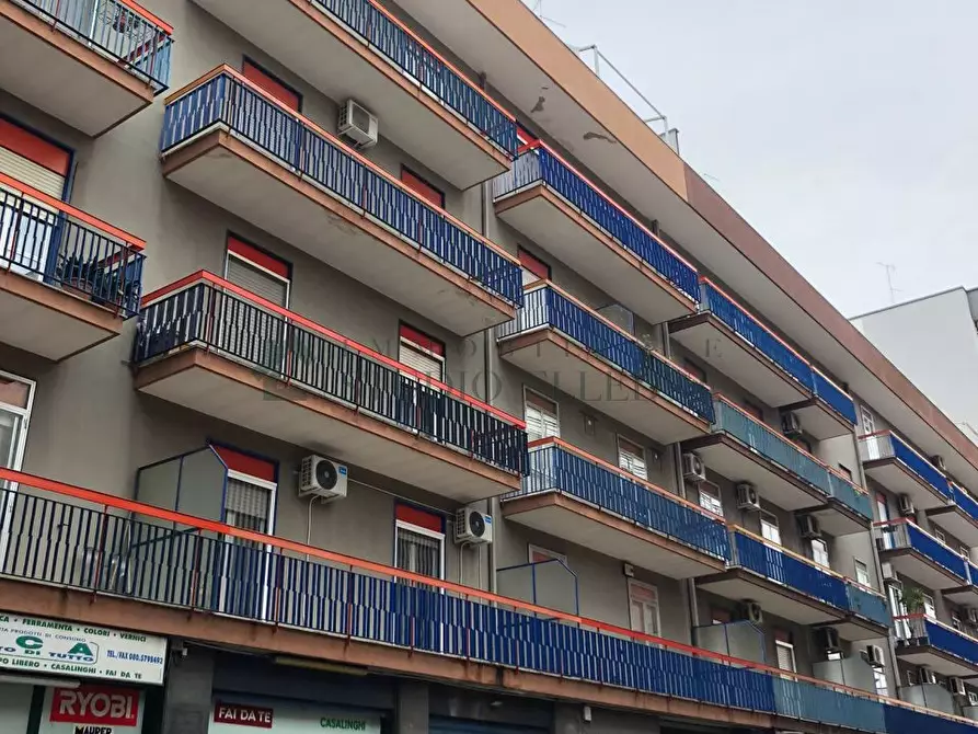 Immagine 1 di Negozio in affitto  in VIA FRANCECSO CRISPI a Bari