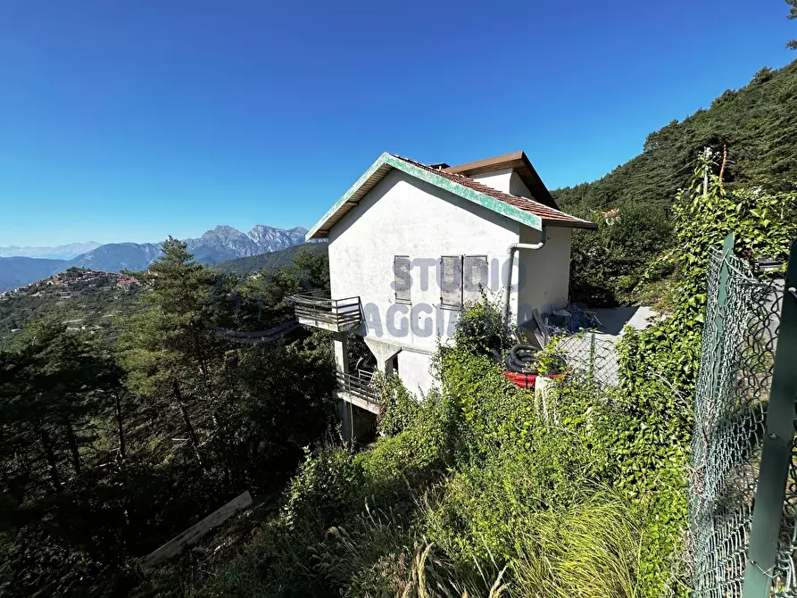 Immagine 1 di Casa indipendente in vendita  in via taggiasco a Baiardo