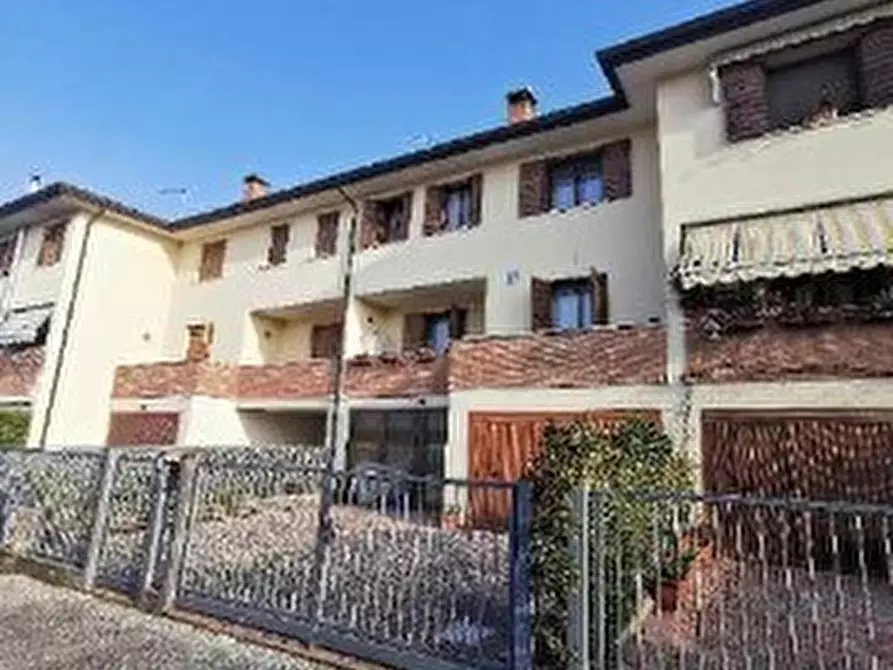 Immagine 1 di Villa in vendita  in Via Capriccio a Stra