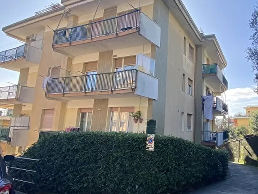 Immagine 1 di Appartamento in vendita  in Via San Damiano a Rapallo
