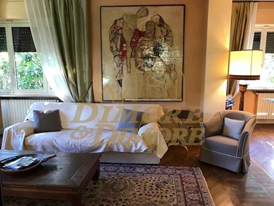 Immagine 1 di Villa in vendita  in Via alla Stazione a Borgo Ticino