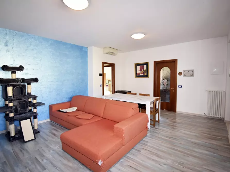 Immagine 1 di Appartamento in vendita  in Via Generale Cadorna a Chiampo