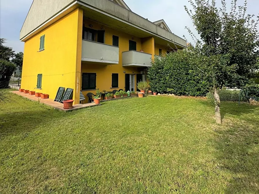 Immagine 1 di Villa in vendita  in Via della Lavanda a Gubbio