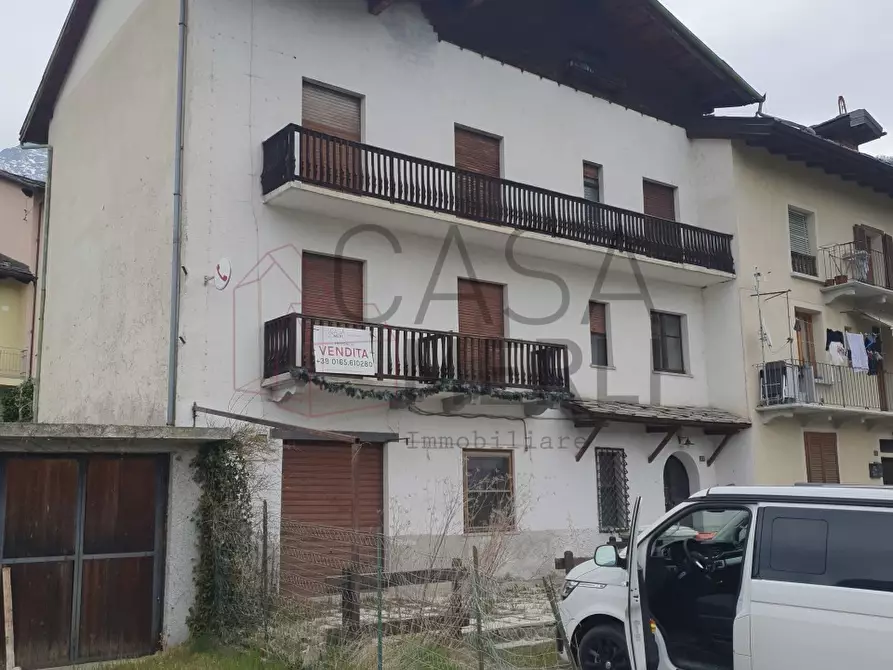 Immagine 1 di Appartamento in vendita  in Porossan Neyves a Aosta