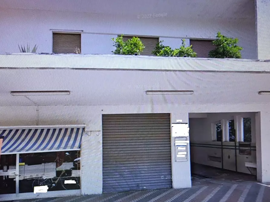Immagine 1 di Palazzo in vendita  in Viale Panzini a Bellaria-Igea Marina