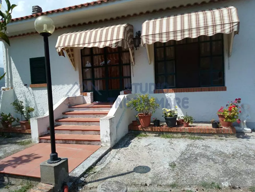 Immagine 1 di Casa indipendente in vendita  in Strada Castellaro a Castellaro