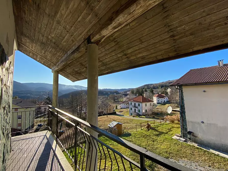 Immagine 1 di Villa in vendita  a Mioglia