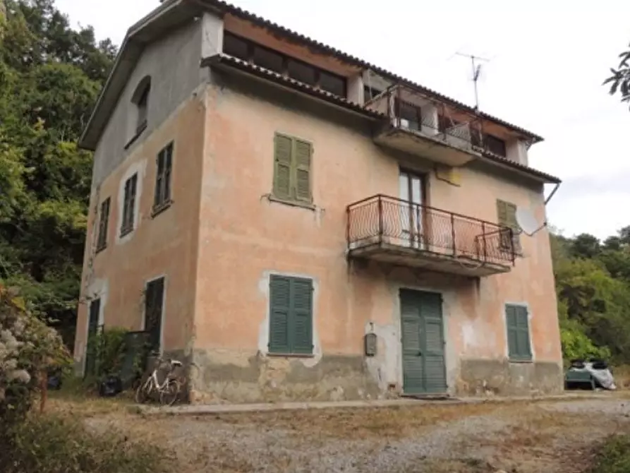 Immagine 1 di Casa indipendente in vendita  in Località Chioso a Carro