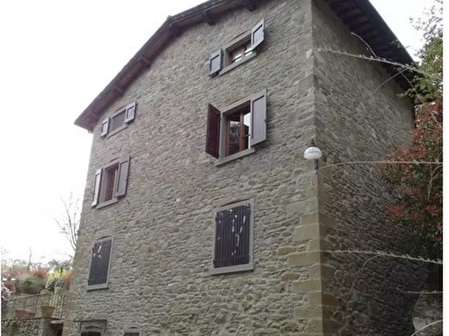 Immagine 1 di Villa in vendita  in Via Santa Maria Nuova a Cortona