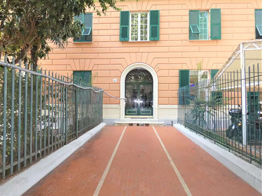 Immagine 1 di Ufficio in affitto  in VIa Casaregis a Genova