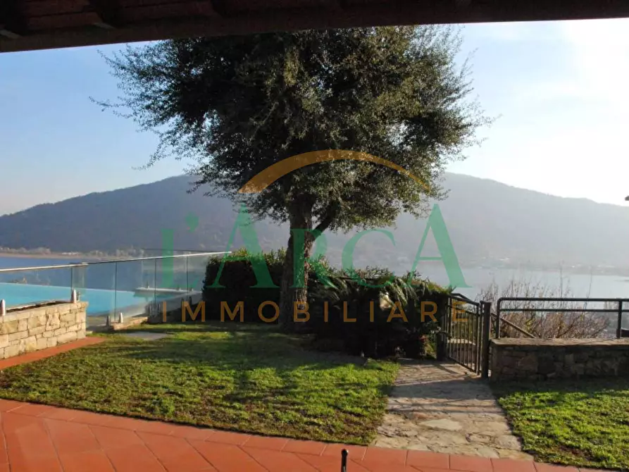 Immagine 1 di Villa in vendita  in Via Caverniga a Sarnico