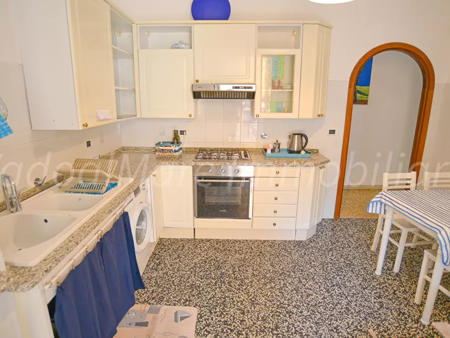 Immagine 1 di Appartamento in affitto  in Via Amilcare Ponchielli a Savona