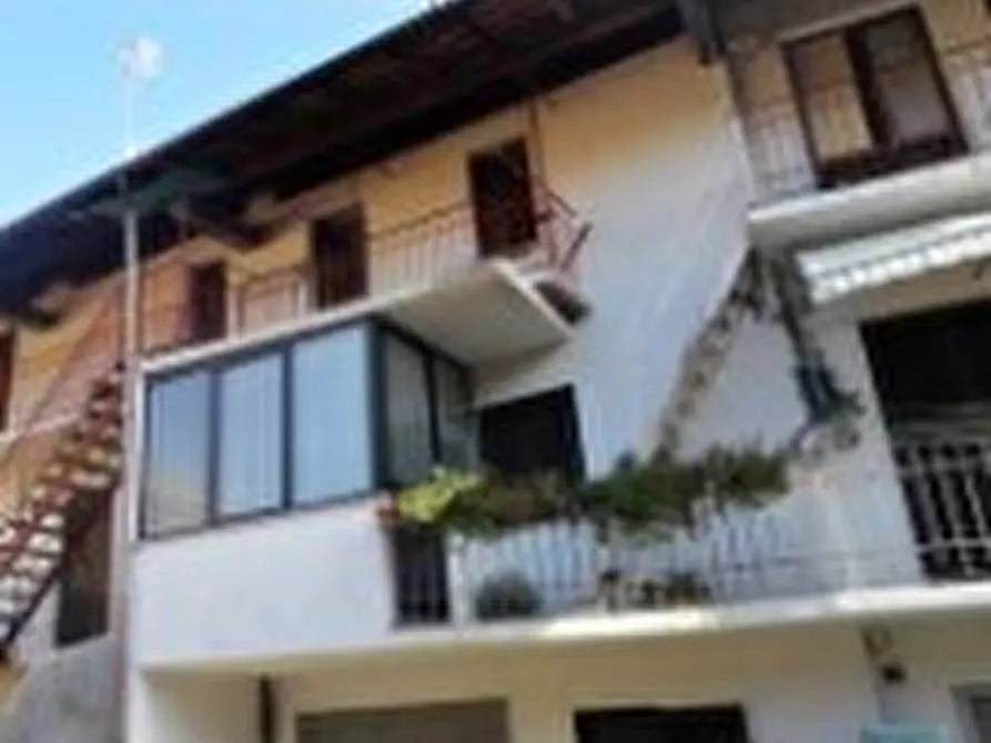 Immagine 1 di Appartamento in vendita  in Via Giuseppe Garibaldi a Gozzano
