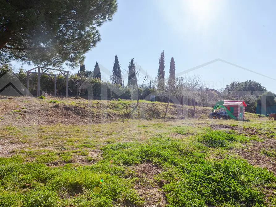 Immagine 1 di Terreno edificabile in vendita  in Via delle Sorgenti a Livorno