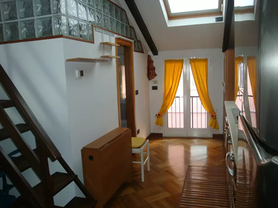 Immagine 1 di Appartamento in vendita  in Lungomare di Pegli a Genova