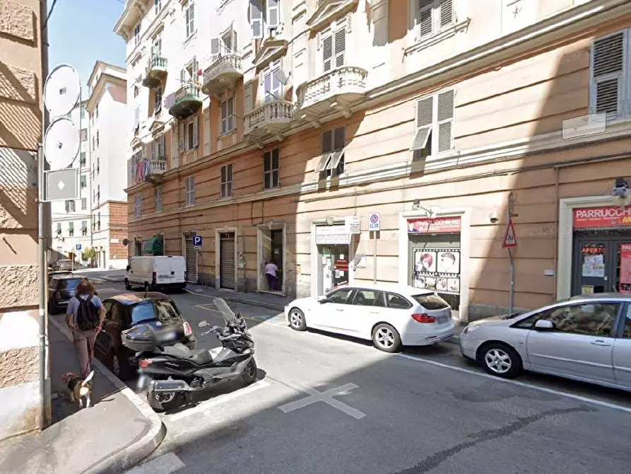 Immagine 1 di Negozio in vendita  in Via Pietro Cristofoli a Genova