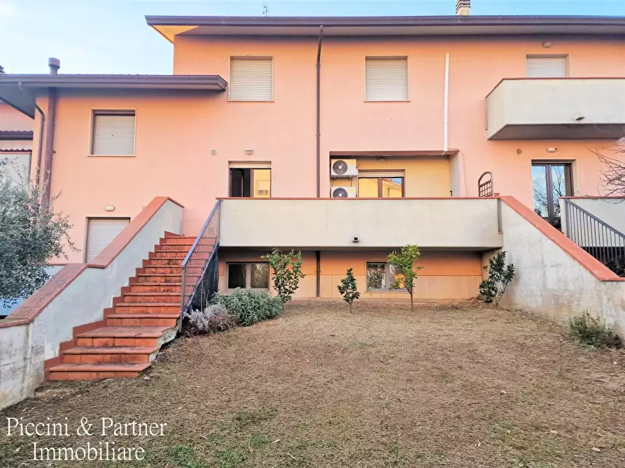 Immagine 1 di Villa in vendita  in Via dei Mandorli a Passignano Sul Trasimeno