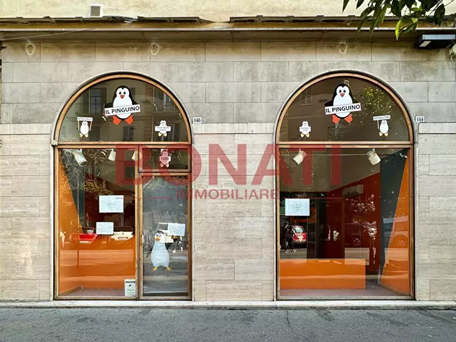 Immagine 1 di Negozio in vendita  a La Spezia