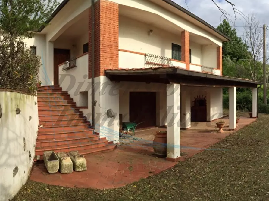 Immagine 1 di Villa in vendita  in Via Guglielmo Marconi a Casale Marittimo