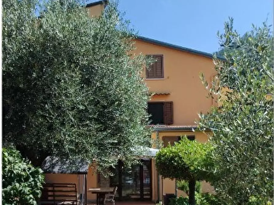 Immagine 1 di Appartamento in vendita  in Via Firenzuola a Cantagallo