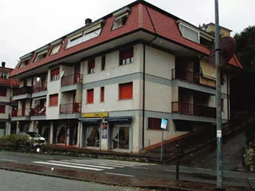 Immagine 1 di Appartamento in vendita  in Via V. Annuti a Avegno