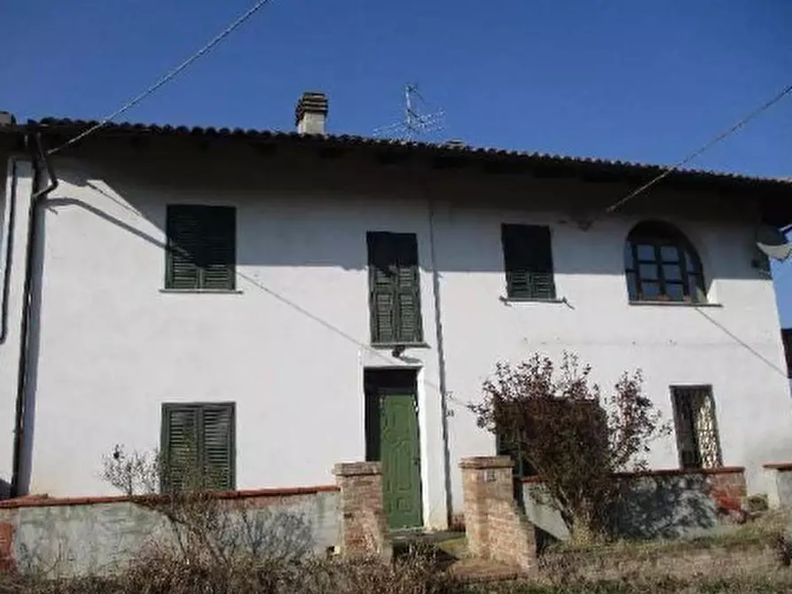 Immagine 1 di Villa in vendita  in Strada Mollie a Nizza Monferrato