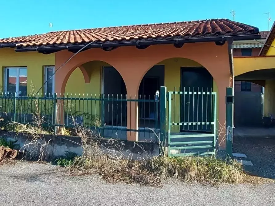 Immagine 1 di Villa in vendita  in Strada Saluzzo a Scarnafigi